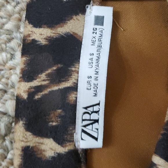 ZARA Cheetah Print Mini Skirt Size Small EUC - Picture 3 of 7